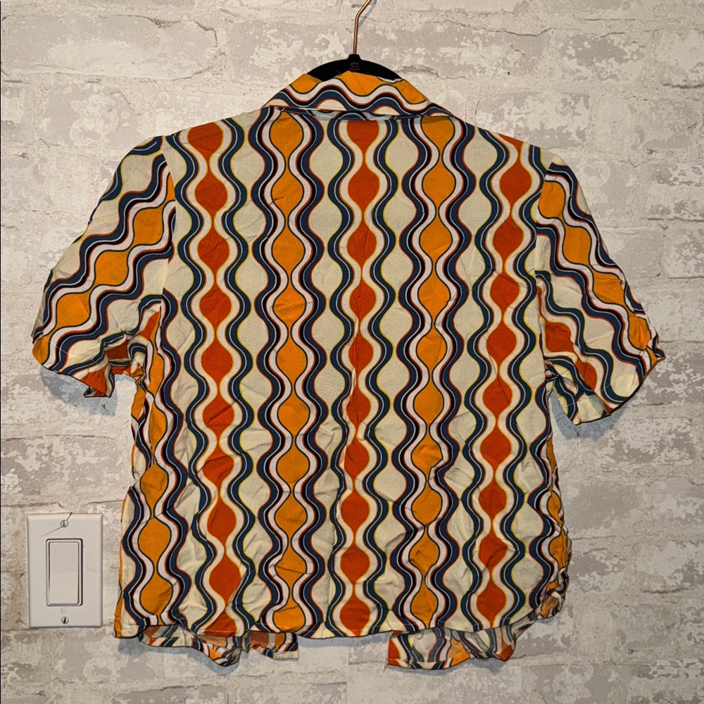 Retro Wave Pattern Shirt - Picture 3 of 3